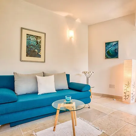 Sky * 罗维尼