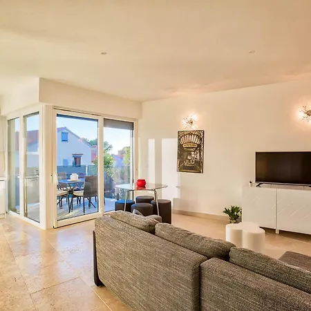 Sky Apartment *
